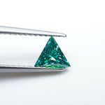 Load image into Gallery viewer, Triangle green moissanite