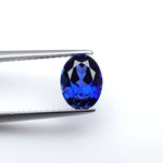 Load and play video in Gallery viewer, Oval lab grown blue sapphire