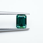 Load and play video in Gallery viewer, Emerald green moissanite