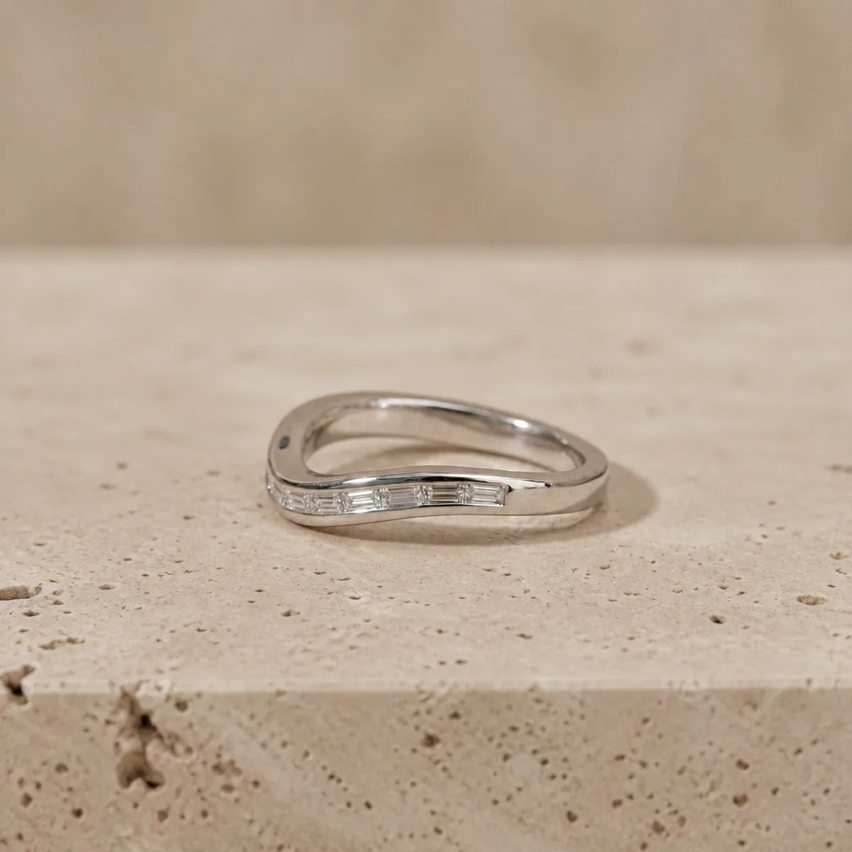 0.35 CTW Baguette Lab-Grown Diamond Half-Bezel Curved Matching Band