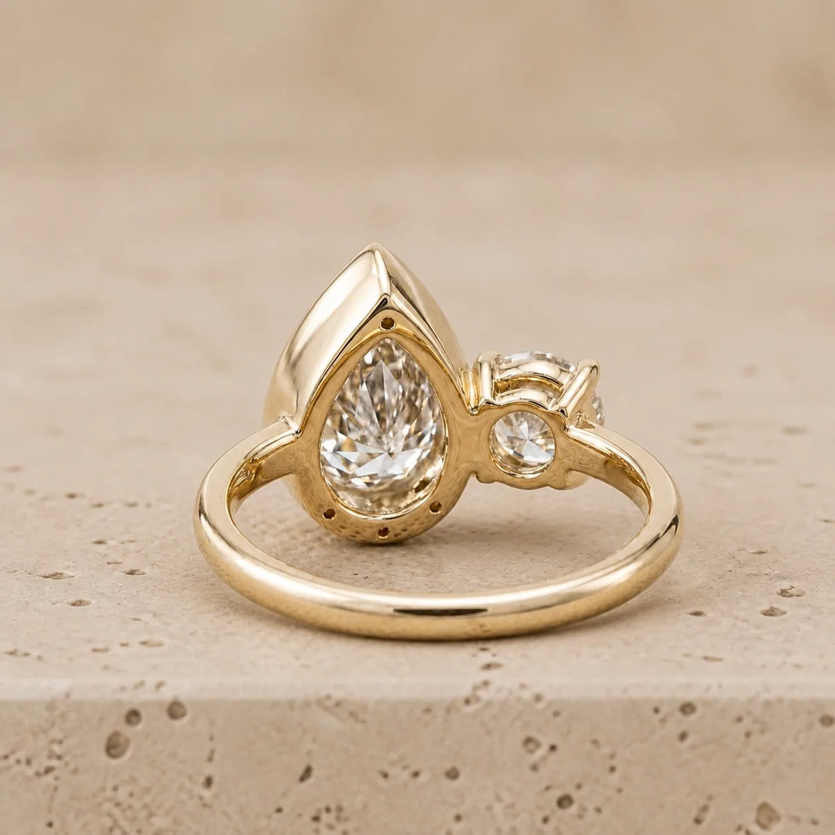 1.7 CT Pear & Round Lab-Grown Diamond Toi et Moi Ring