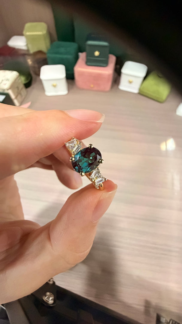 1.5ct oval lab grown alexandrite ring