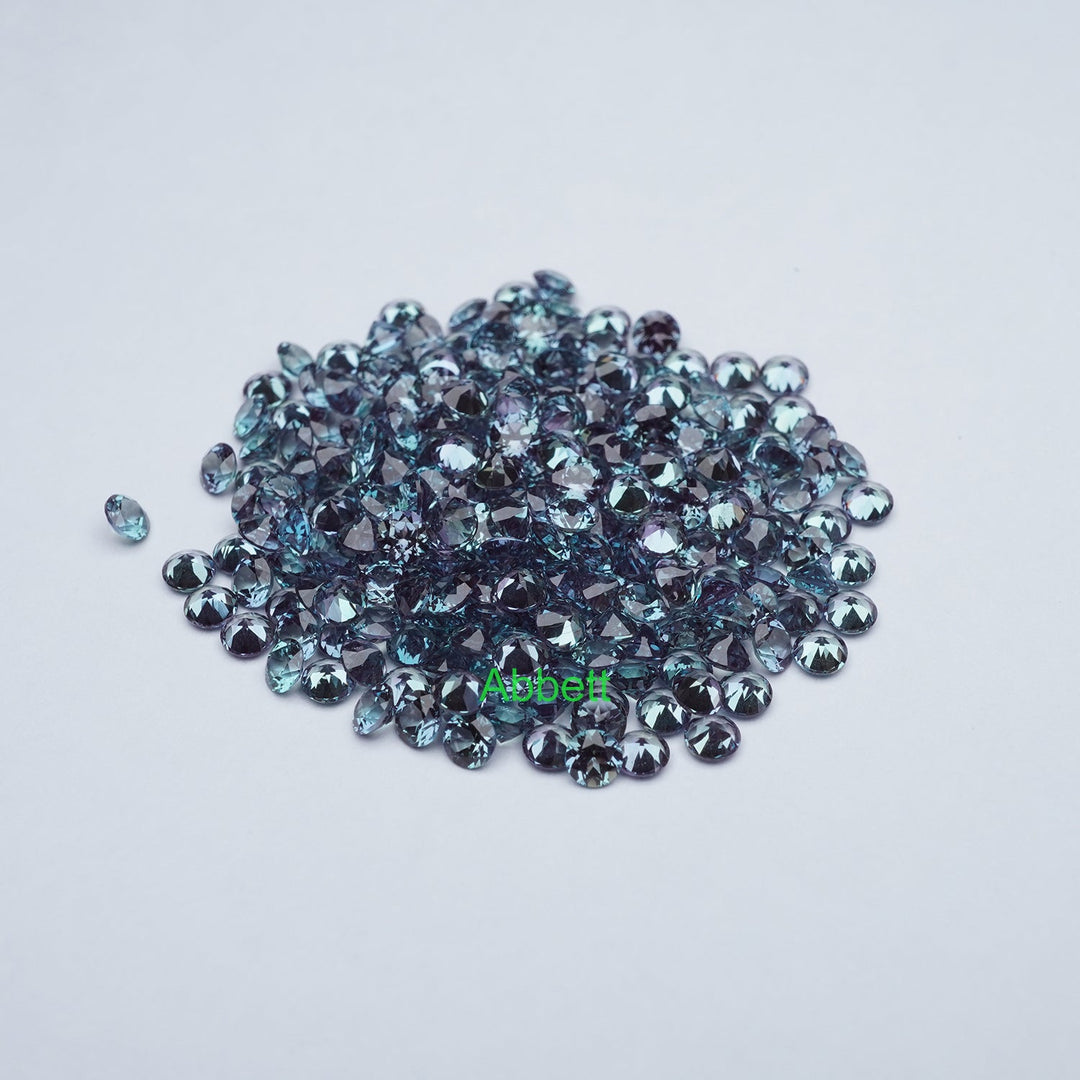 Round melee lab grown alexandrite