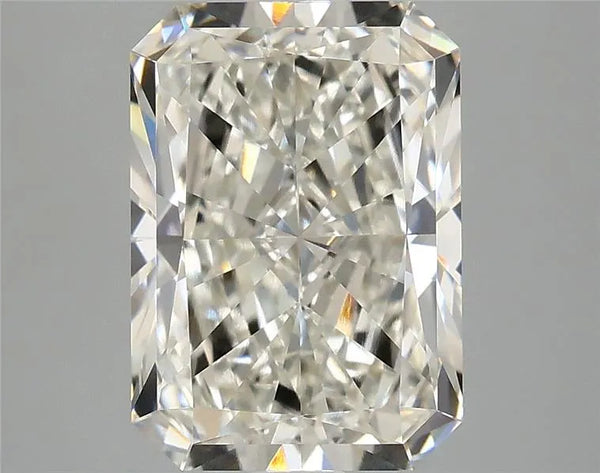 3.84ct Radiant Lab Grown Diamond (Colour H, Clarity VVS1, IGI Certified)