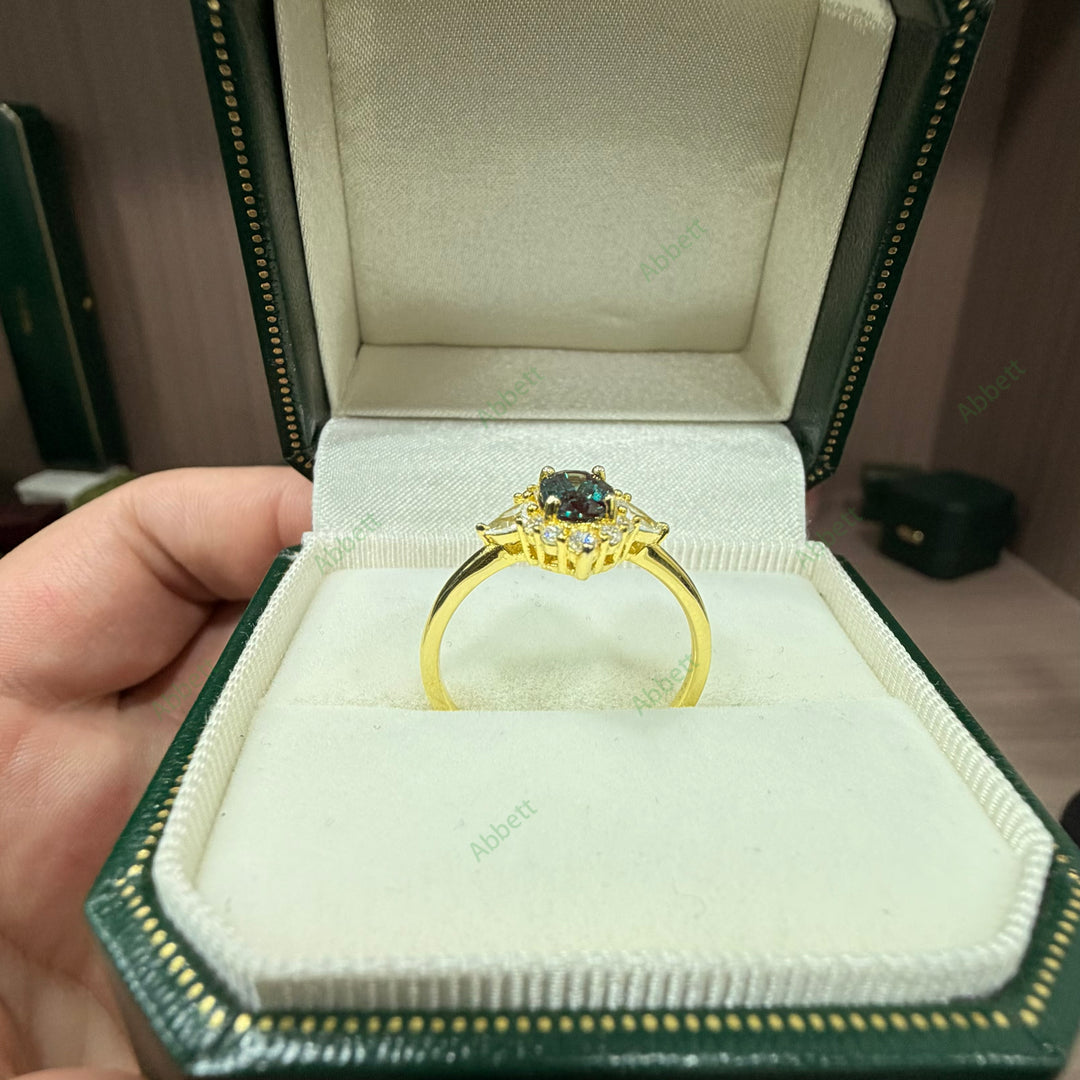 Starburst Diamond Halo Alexandrite Ring | 1.0ct Oval Cut 5x7mm Cosmic Radiant Engagement Ring