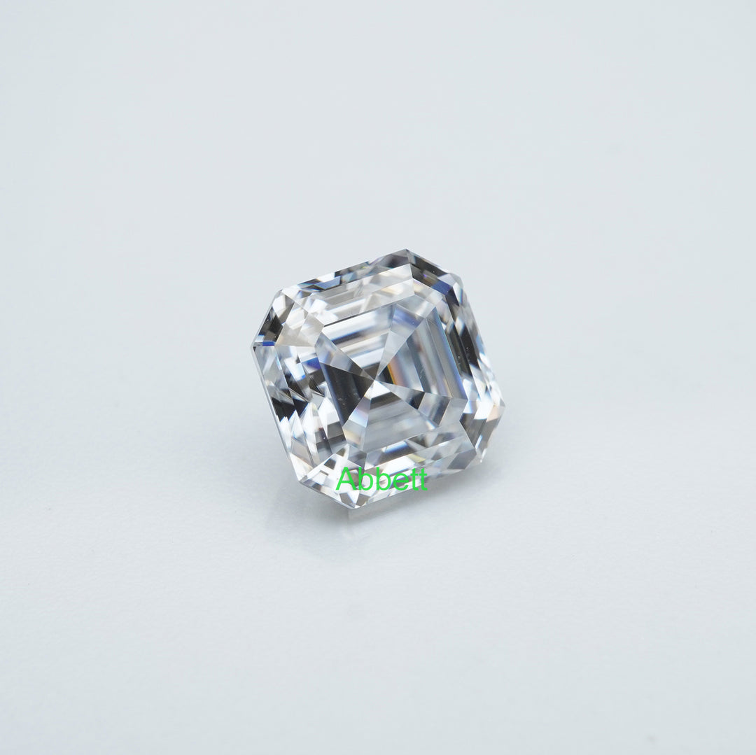 Asscher_colorless_moissanite_5