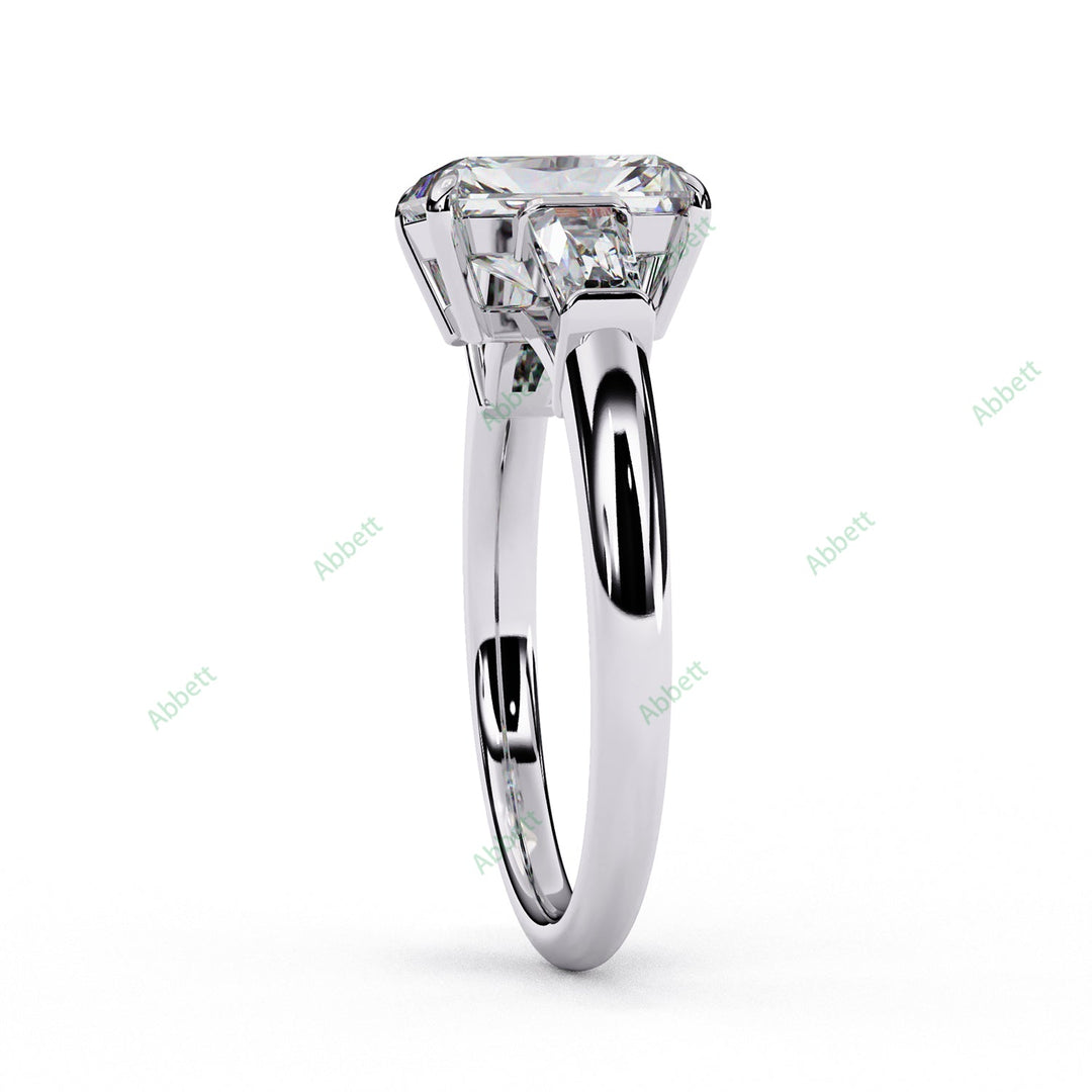 Three Stone Engagement Ring ENTH1061