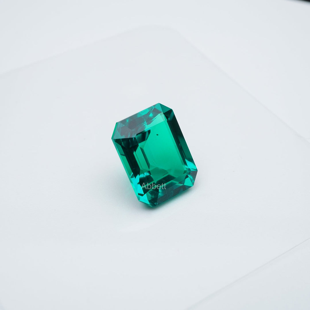 Emerald lab grown emerald