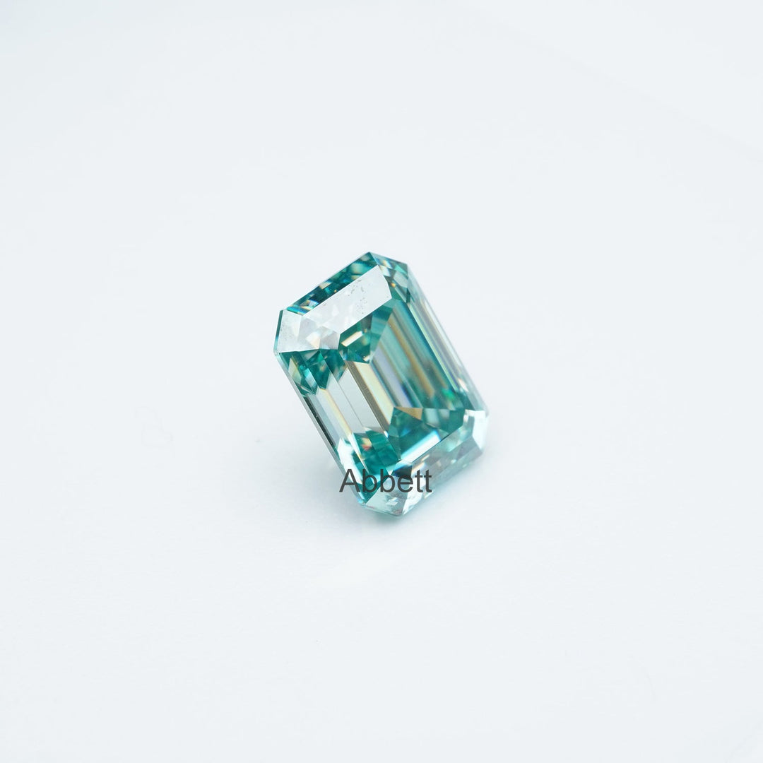 Emerald teal moissanite