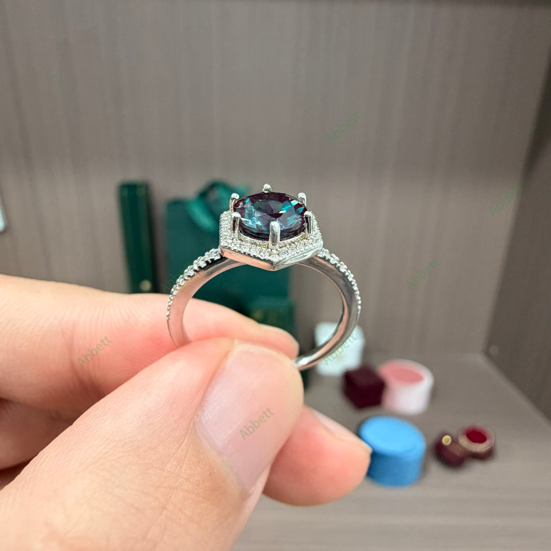 Geometric Hexagonal Lab-Grown Alexandrite Halo Ring | 1.25ct Round Cut Vintage Silhouette