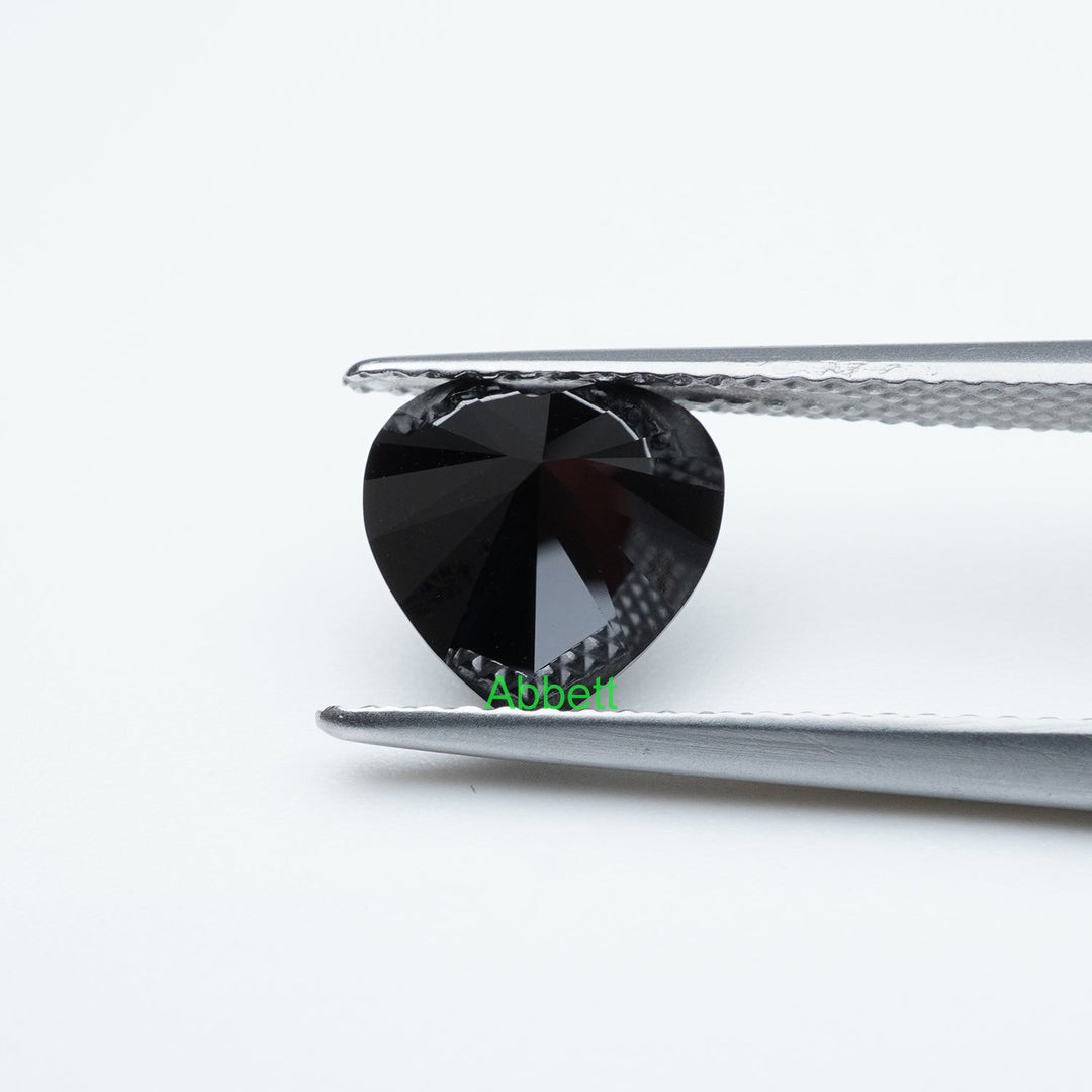 Heart black moissanite