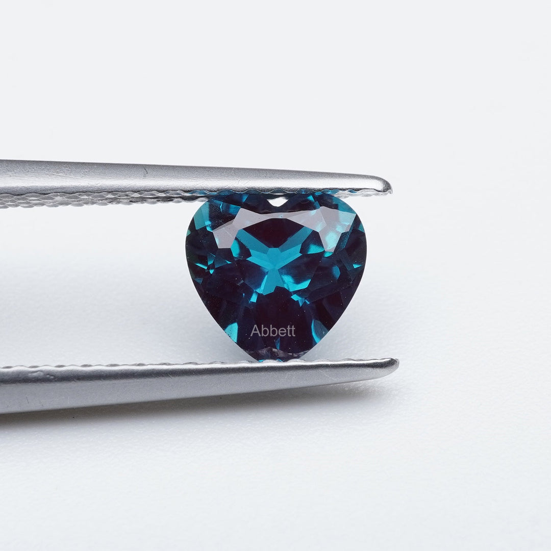 Heart lab grown alexandrite