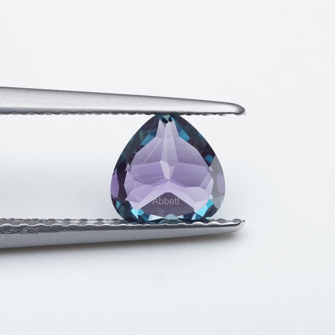 Heart lab grown alexandrite