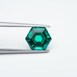 Load image into Gallery viewer, Hexagon lab grown emerald
