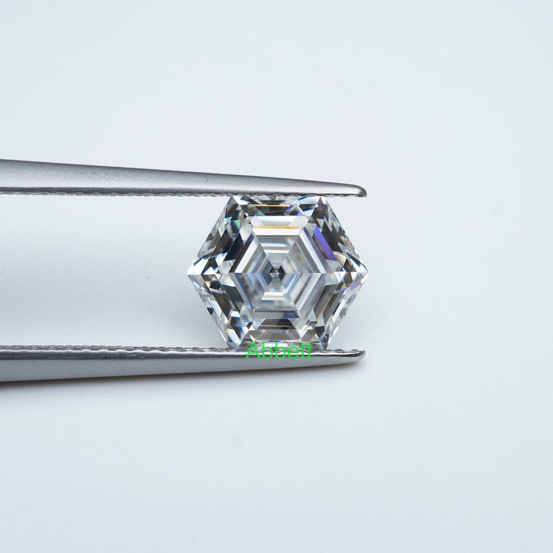 Hexagon D FL moissanite