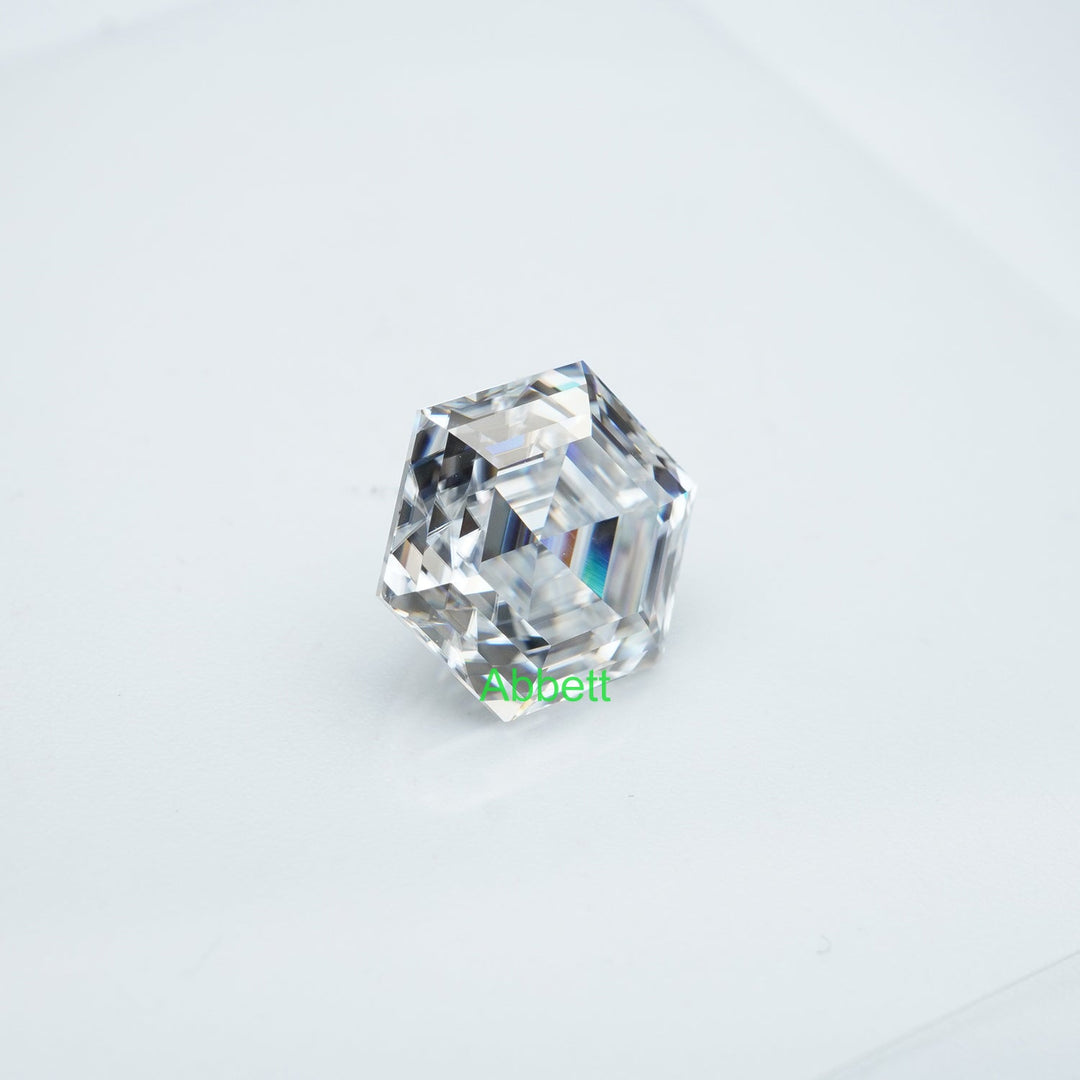 Hexagon D FL moissanite