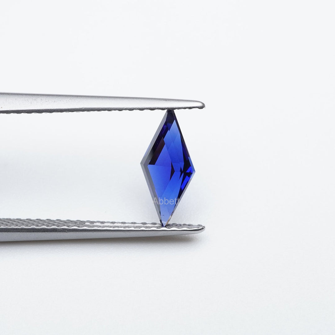 Kite lab grown blue sapphire