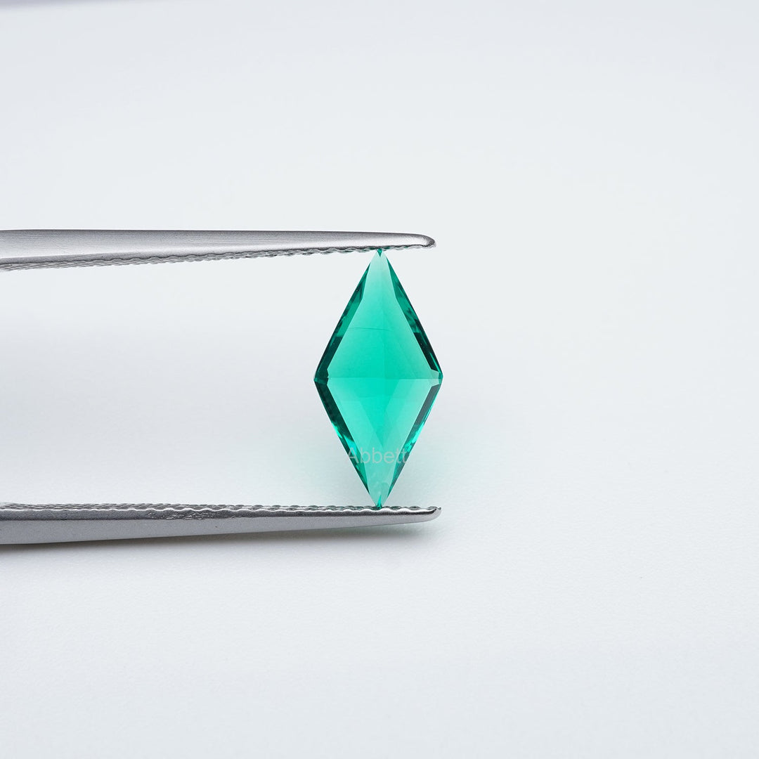 Kite lab grown emerald