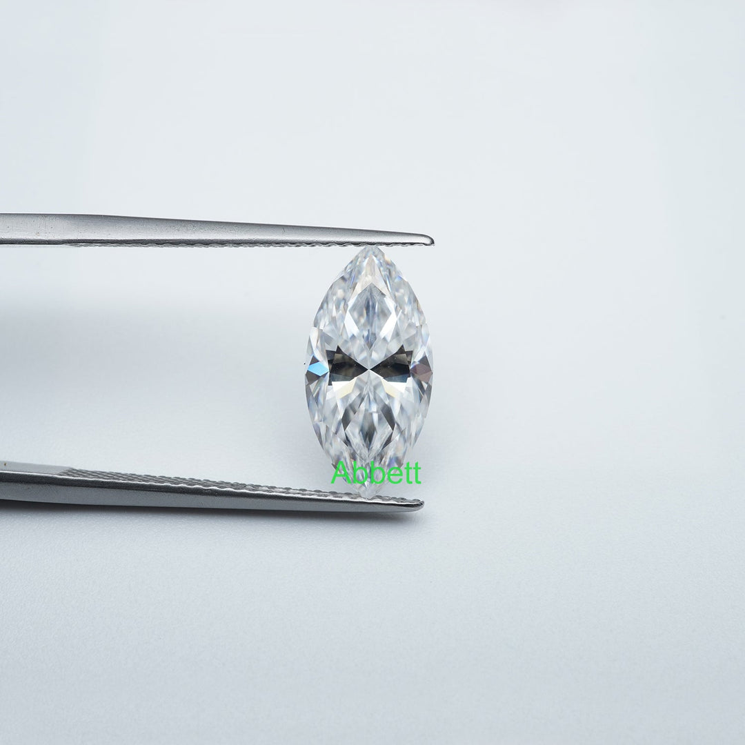 Marquise D FL moissanite