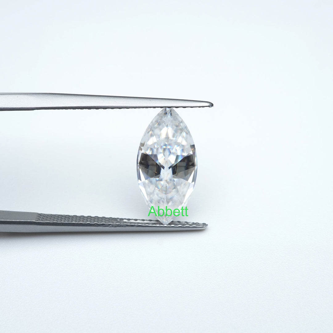 Marquise D FL moissanite