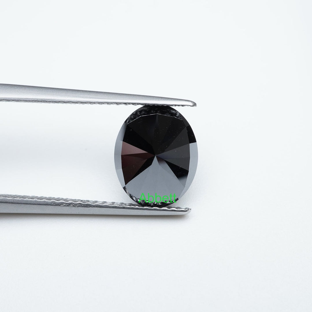 Oval black moissanite