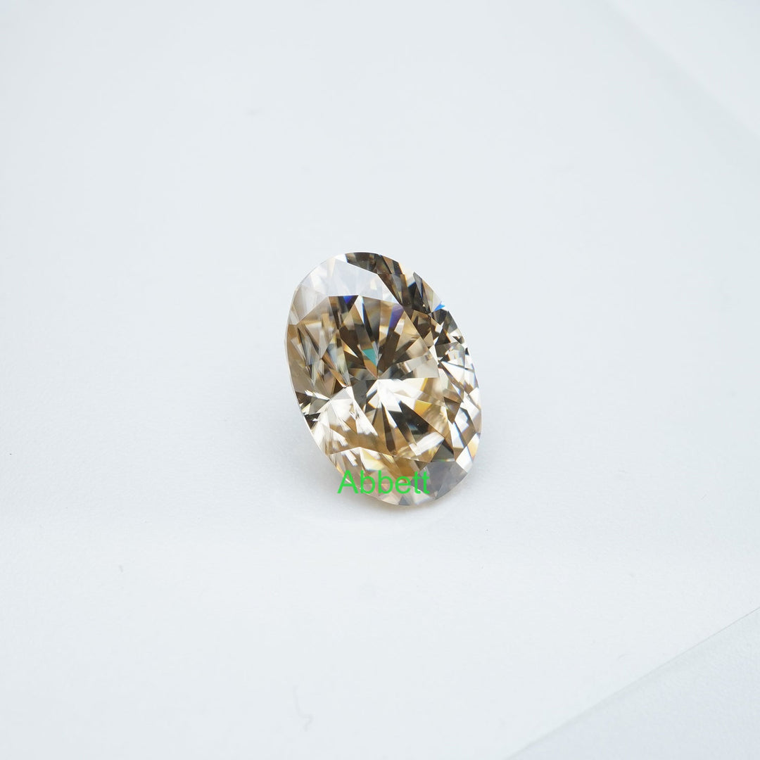 Oval brown moissanite