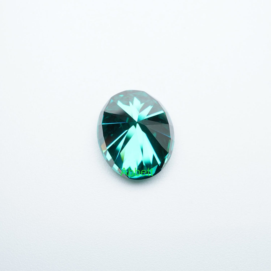 Oval green moissanite