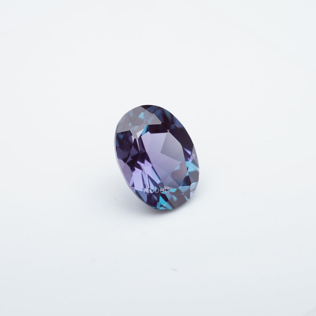 Oval lab grown alexandrite