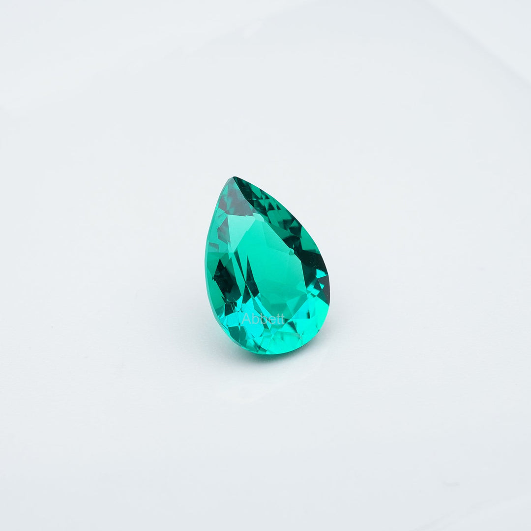 Pear lab grown emerald