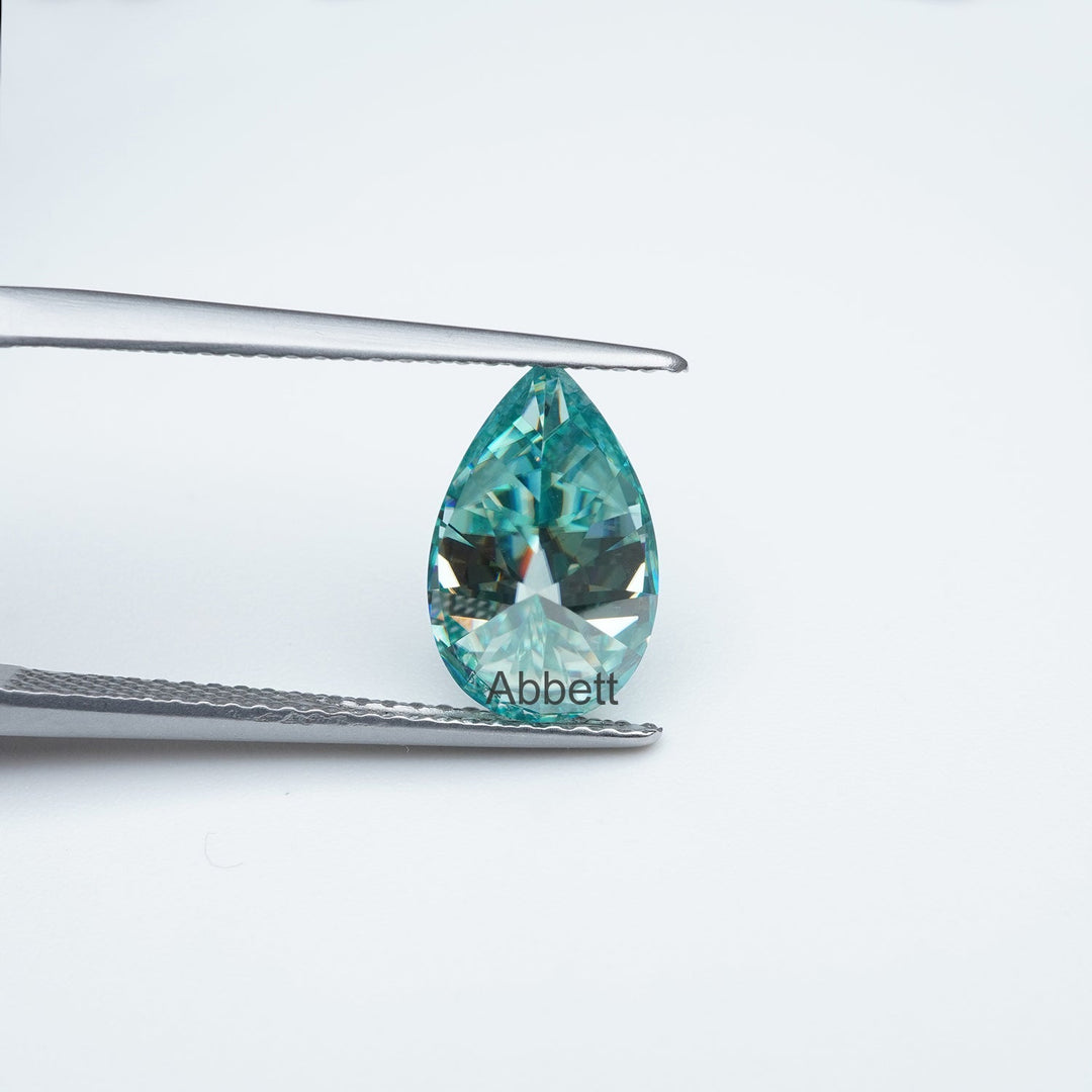 Pear teal moissanite