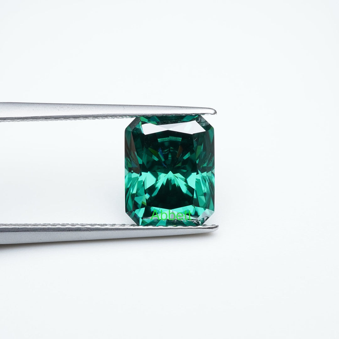 Radiant green moissanite