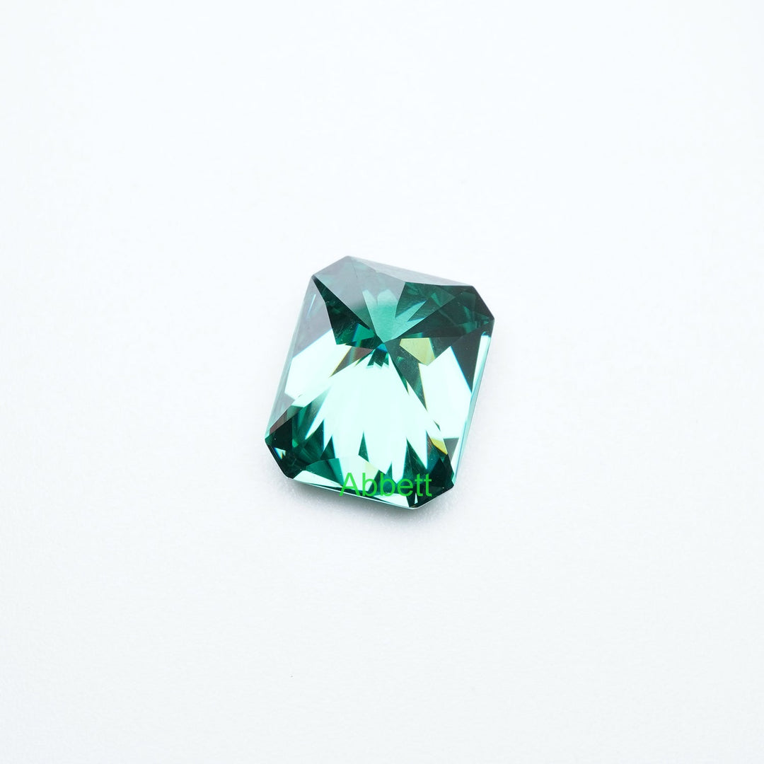 Radiant green moissanite