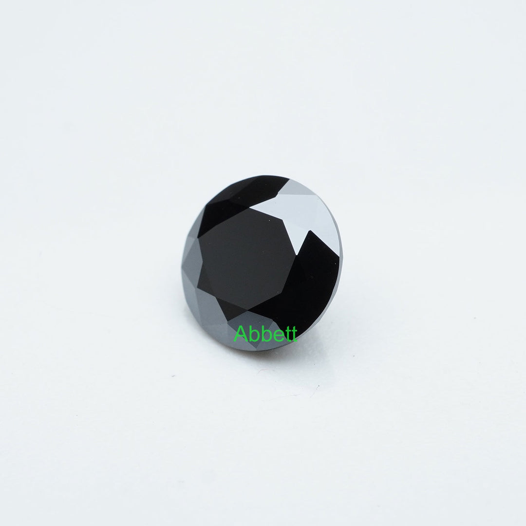 Round black moissanite