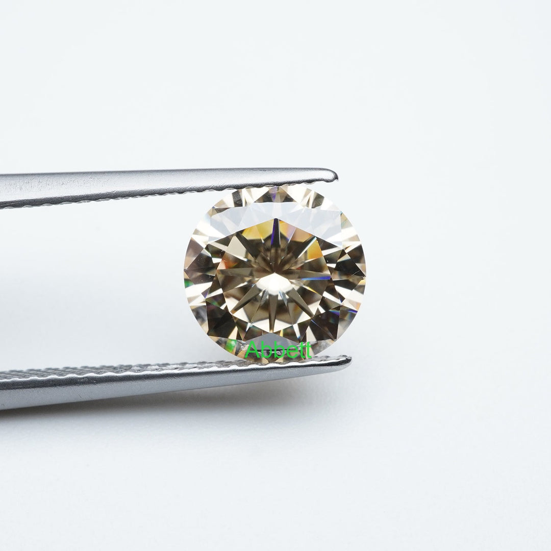Round brown moissanite