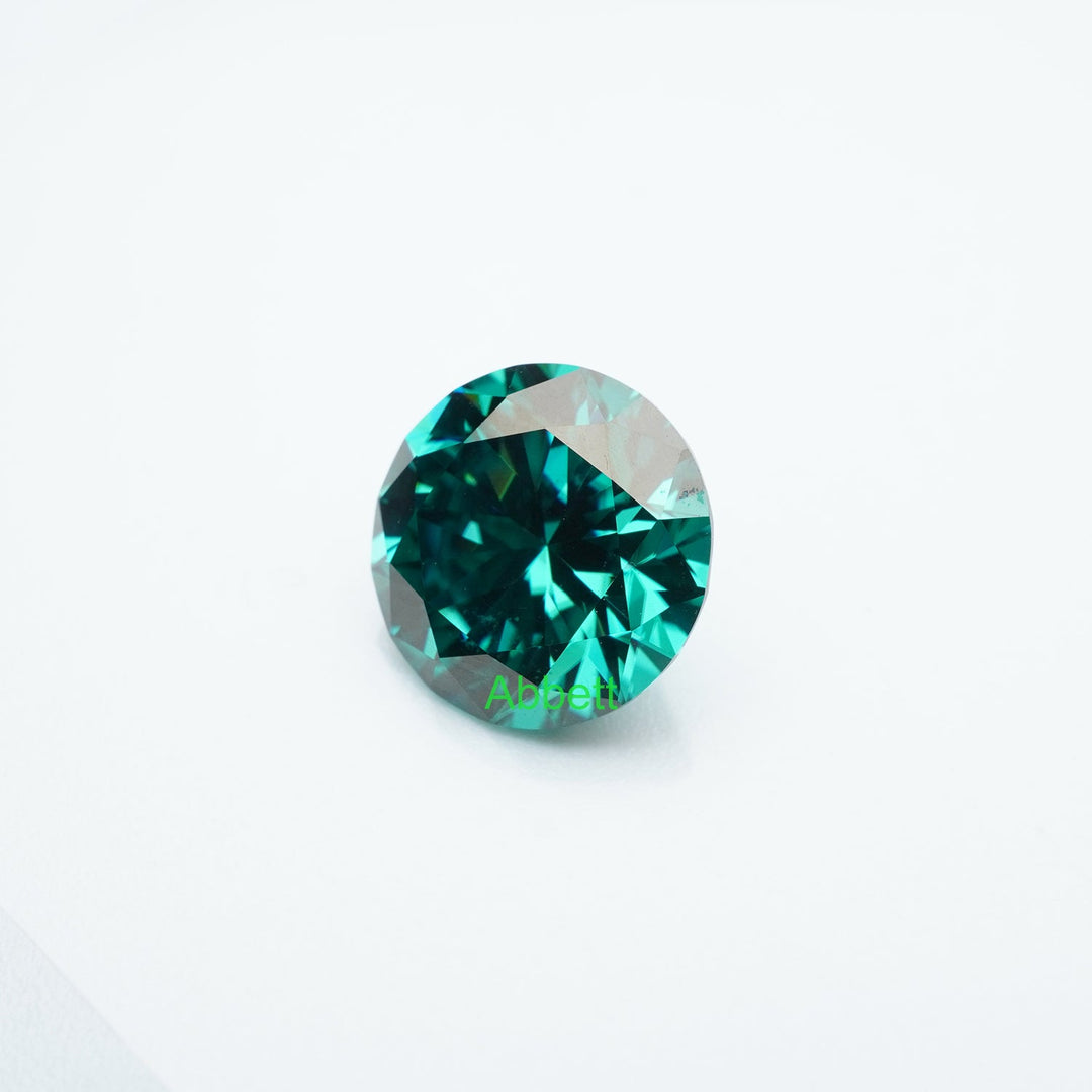 Round green moissanite