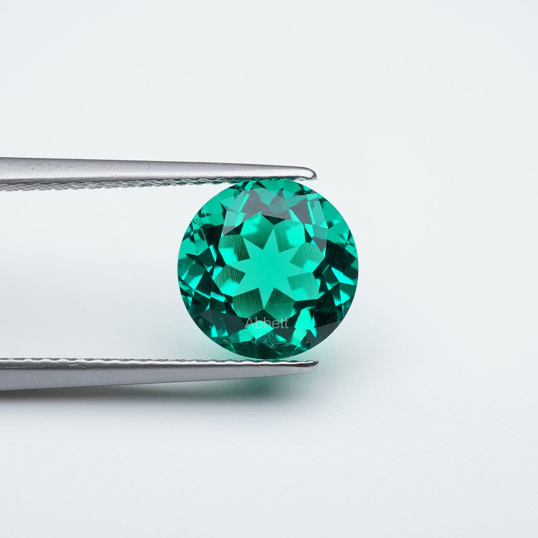 Round lab grown emerald