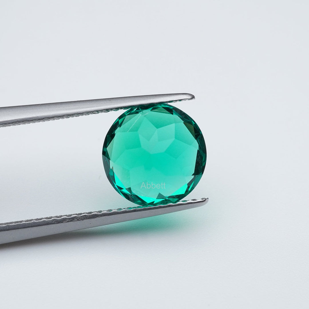 Round lab grown emerald