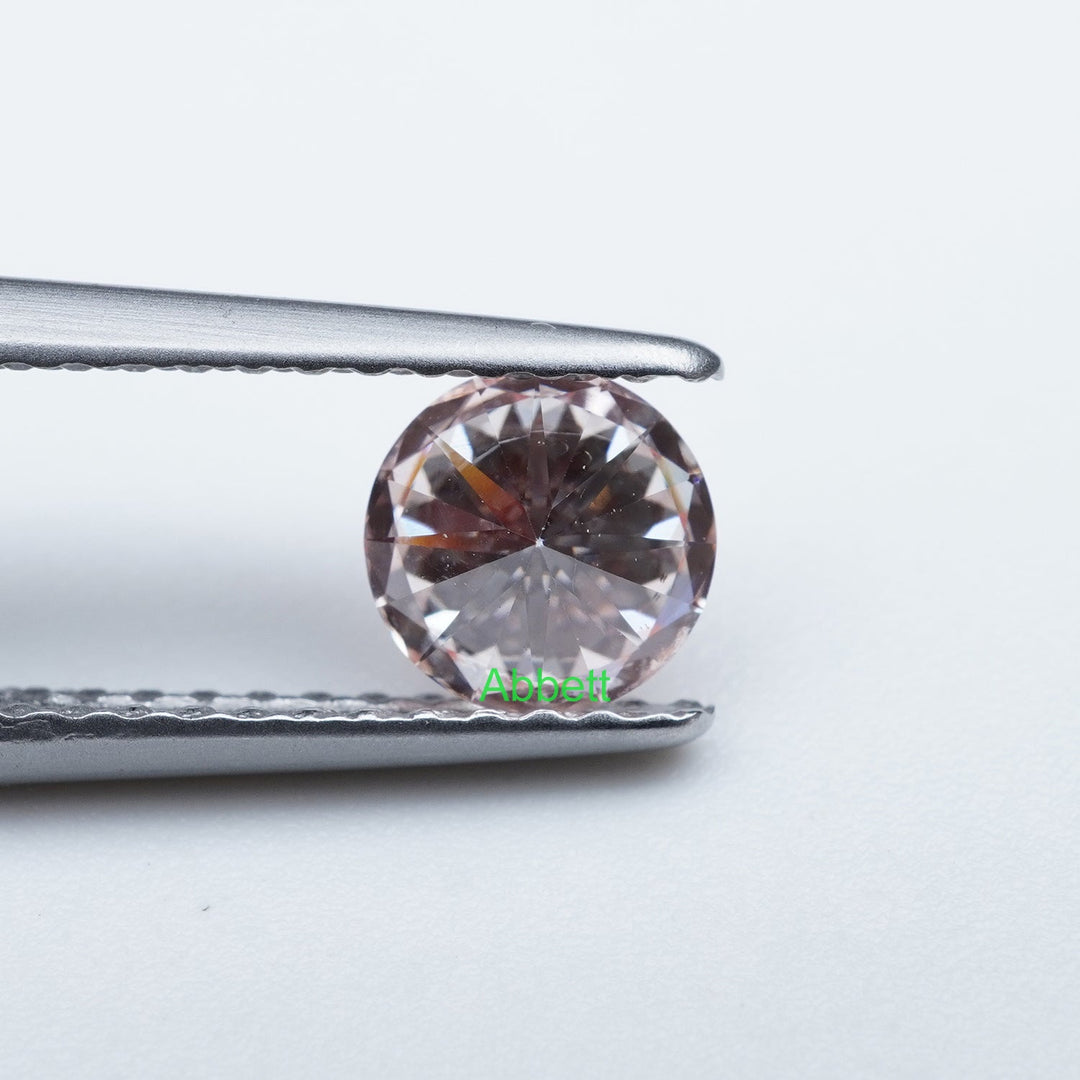 Round lab grown pink diamond