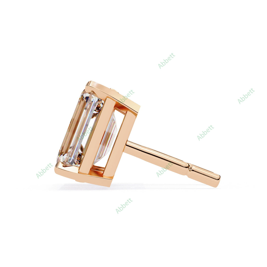 Emerald Four Prong Studs Earring STFO1324