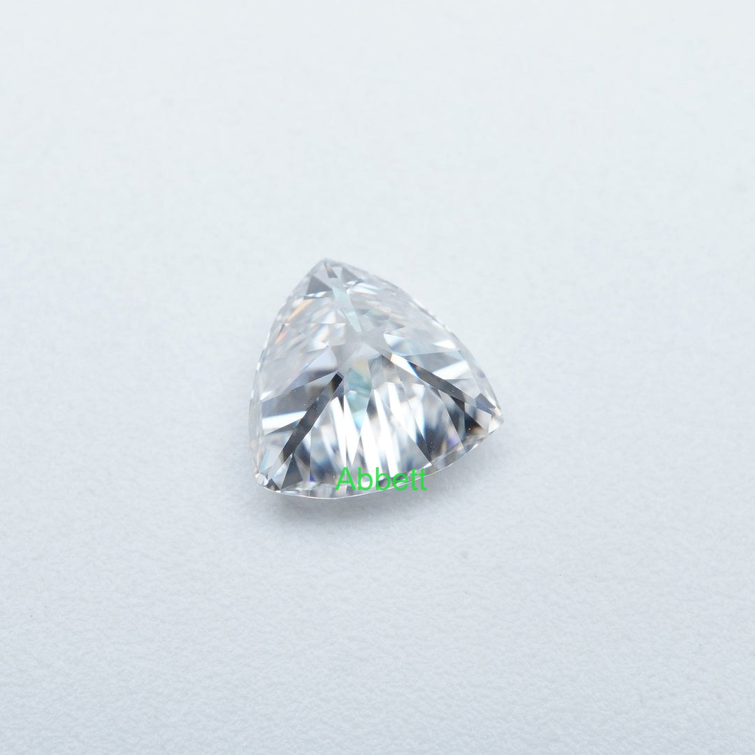Trillion D FL moissanite