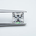 Load and play video in Gallery viewer, Square princess D FL moissanite
