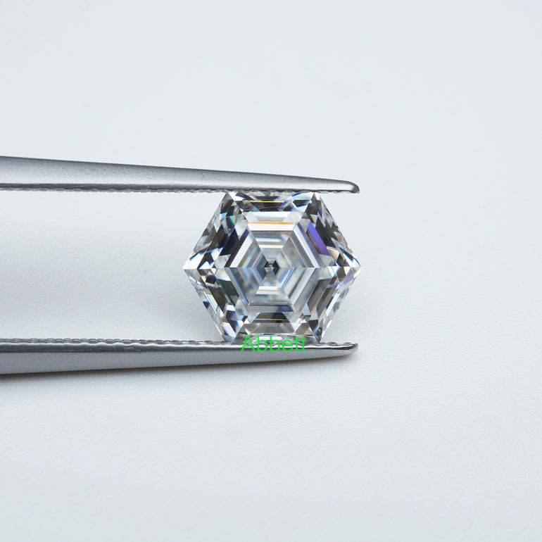 Hexagon D FL moissanite