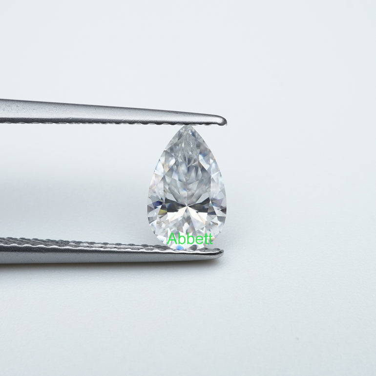 Pear D FL moissanite