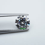 Load and play video in Gallery viewer, Round D FL moissanite
