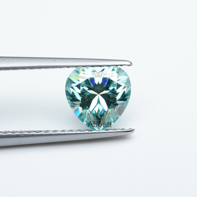 Heart teal moissanite