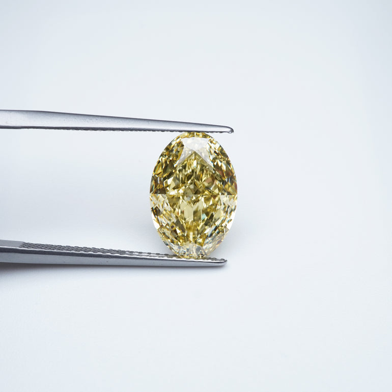 Oval lab grown yellow diamond