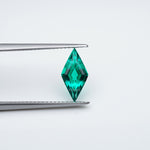 Load and play video in Gallery viewer, Kite lab grown emerald
