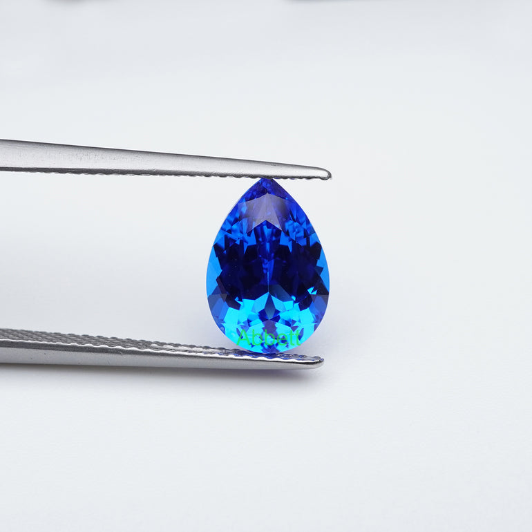 Pear lab grown cobalt spinel