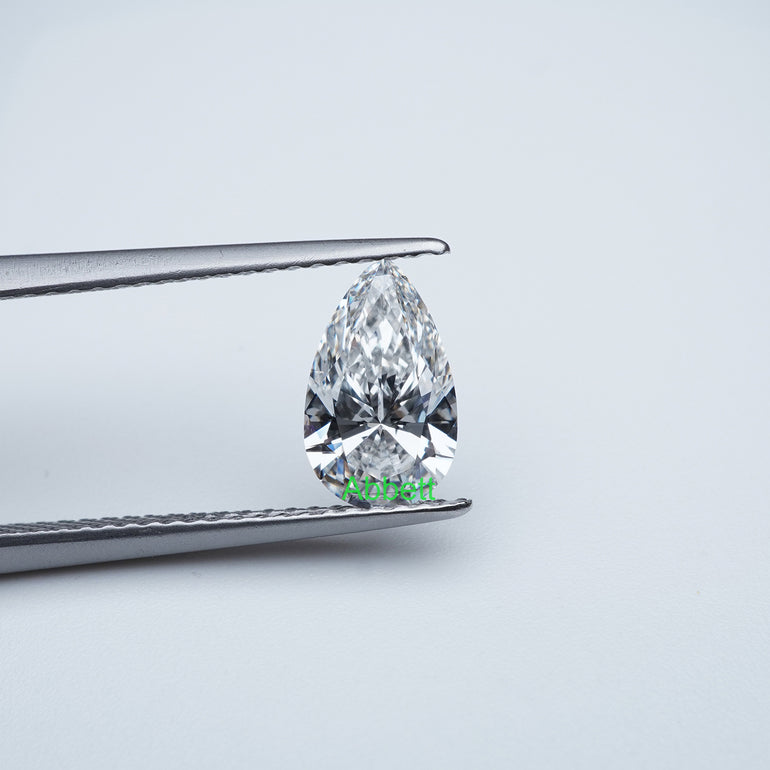 Pear lab grown diamond