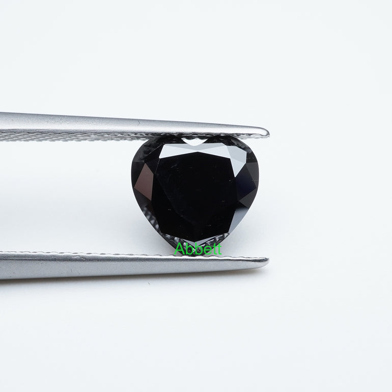 Heart black moissanite